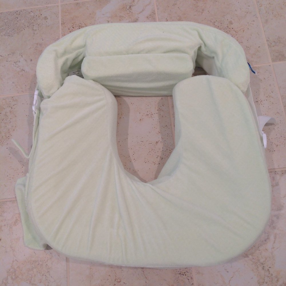 My Brest Friend Twin Breastfeeding Pillow